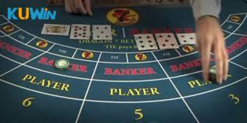 nắm rõ luật chơi Baccarat tại KU CASINO 